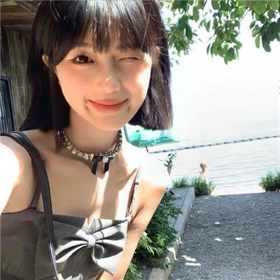 四片羽毛