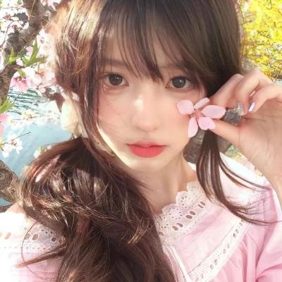 爬上山